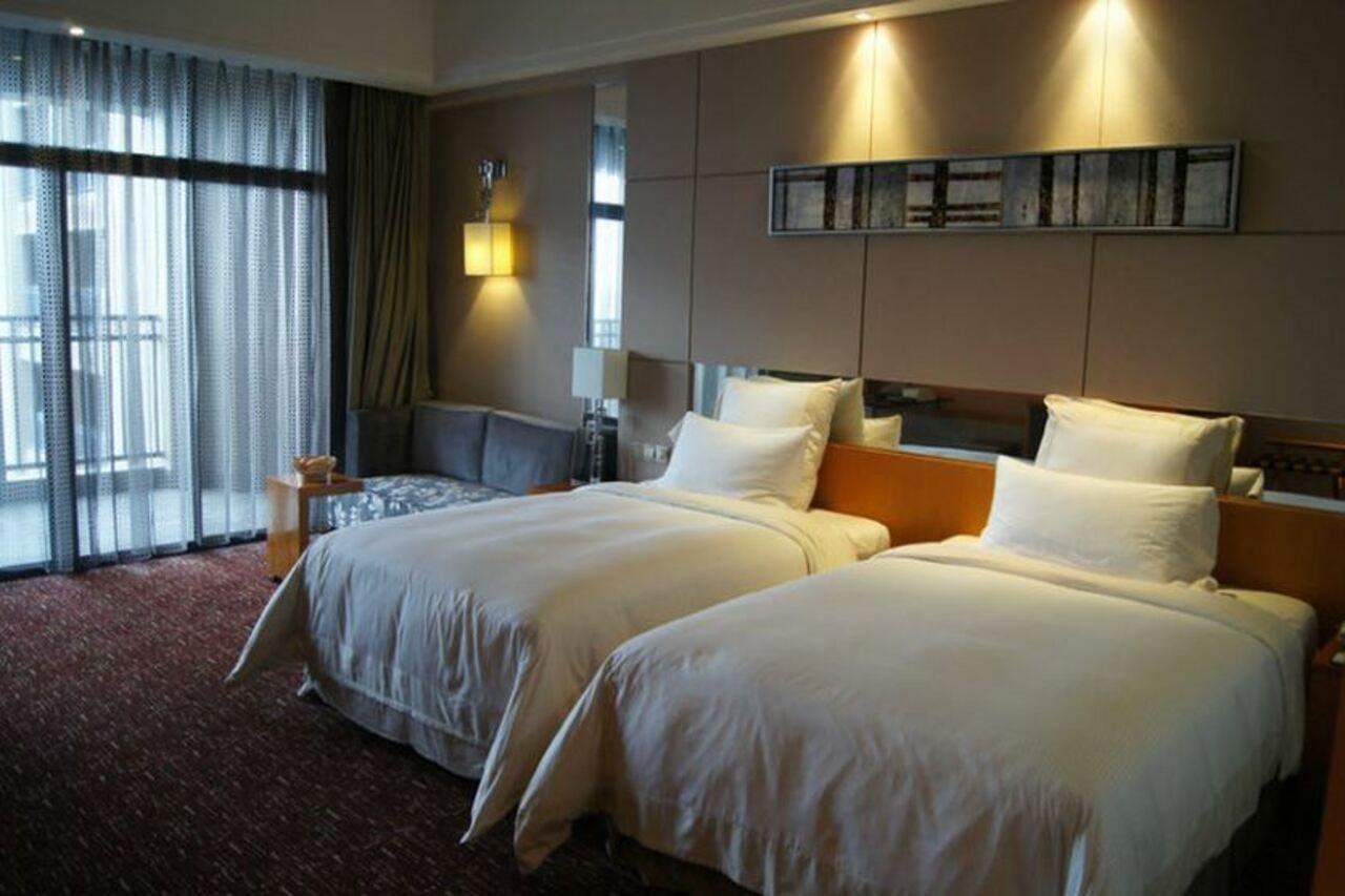 Dongguan Babylon Hotel Екстер'єр фото